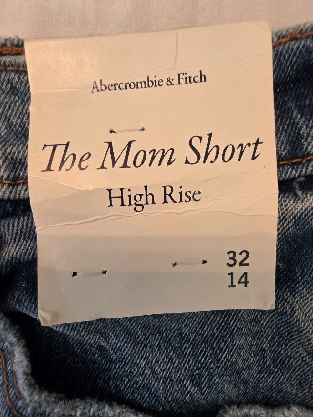 Abercrombie & Fitch "The Mom Short" High Rise, Size 32/14 - Picture 3 of 8